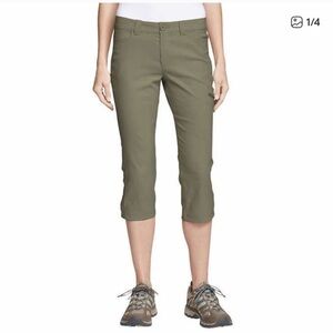 NWTs Eddie Bauer Womens Rainier Green Capris waterrepellent/UPF sun protection.